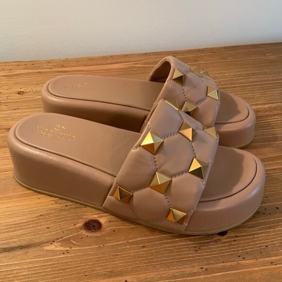 Valentino Garavani Roman Stud Platform Slide Sandal 38 - Picture 1 of 7